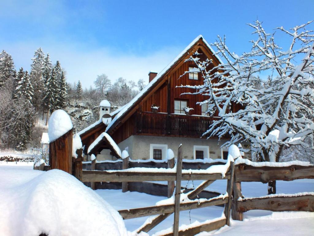 Ferienhaus "Zur Alten Schmiede" Mariahof Exterior foto